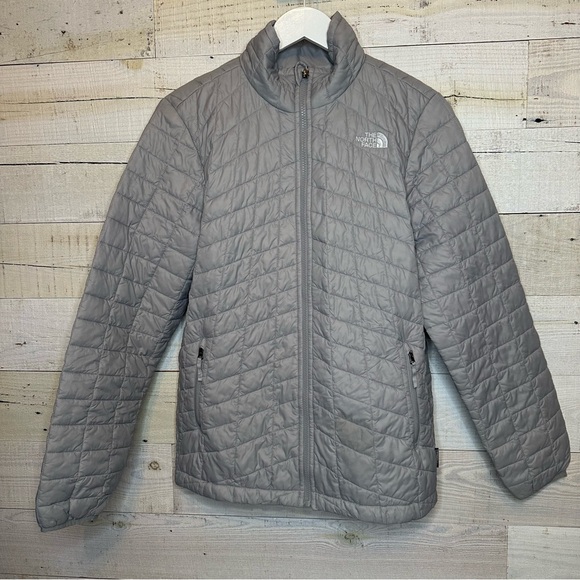 The North Face Youth Thermoball Eco Jacket Color - MELD GREY Youth XL 18/20 - Picture 2 of 10